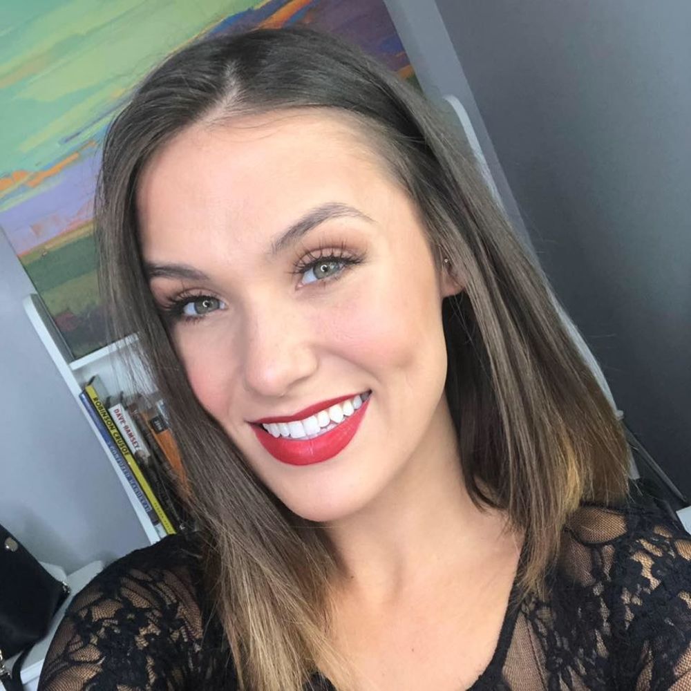 ‼️ Meet your Posher, Jo ‼️